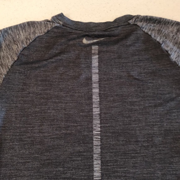 Nike Dri-Fit Knit Running Shirt Small Gray - Picture 3 of 3